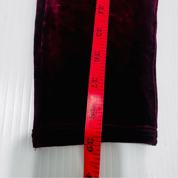 SPANX Velvet Deep Red Leggings Size Xlarge - Picture 11 of 12